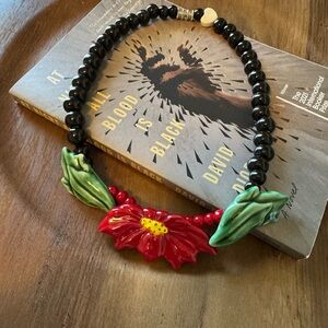 Preowned flying colors Floral Beaded Necklace with Red Green Accents necklace